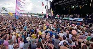 Glastonbury Music Festival begins in UK